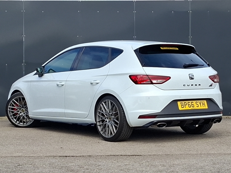 Seat Leon 2.0 Tsi Cupra Black 290 White #2