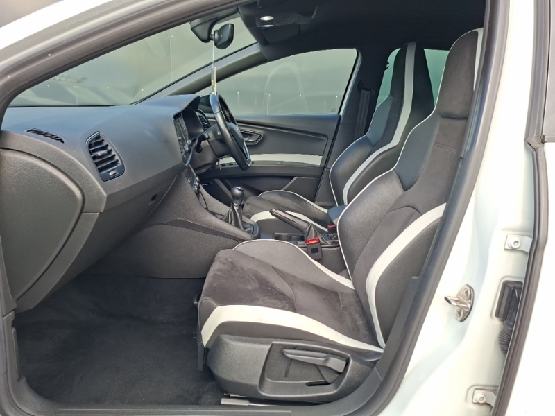 Seat Leon 2.0 Tsi Cupra Black 290 White #5