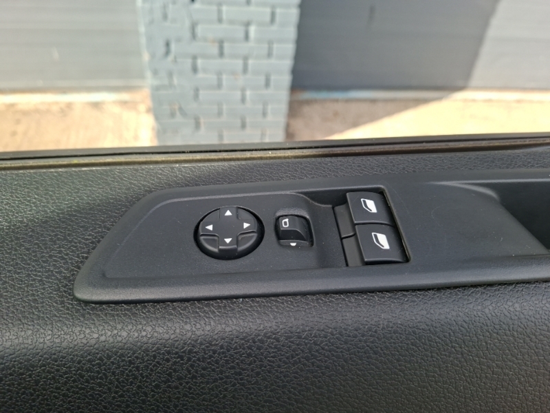 Vauxhall Vivaro XL Pro 2.0Td 145Ps Grey #17