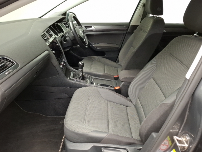 Volkswagen Golf 1.6 Tdi Se 115Ps Dsg White #5