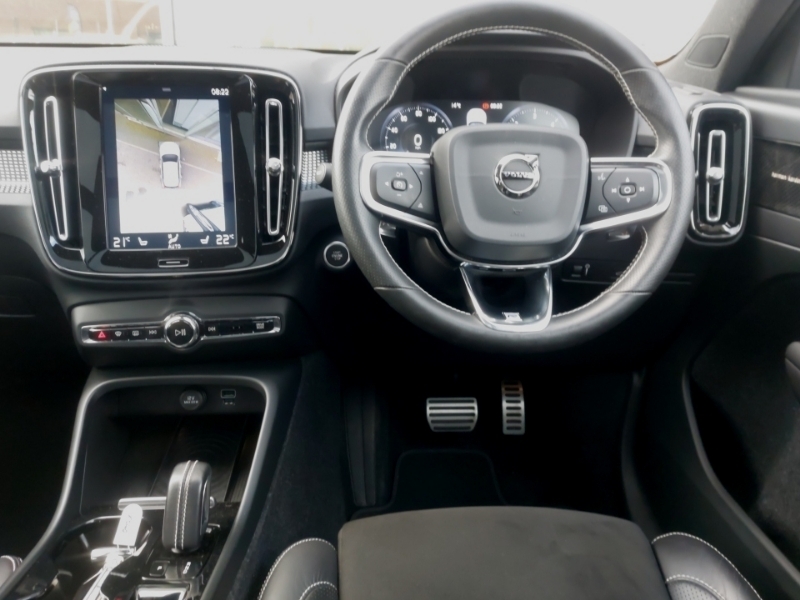 Volvo XC40 2.0 D3 R-design Euro 6 Ss White #8