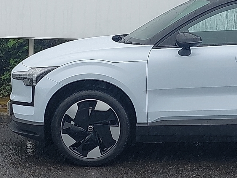 Volvo EX30 Single Motor Extended Range 69Kwh Plus 5-Door White #19