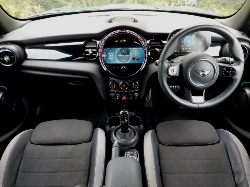 Mini Hatch 1.5 C Exclusive Level1 Green #3