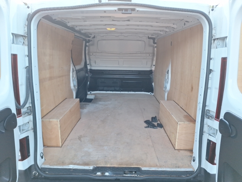 Renault Trafic Ll30 Blue Dci 130 Advance Safety Van White #6