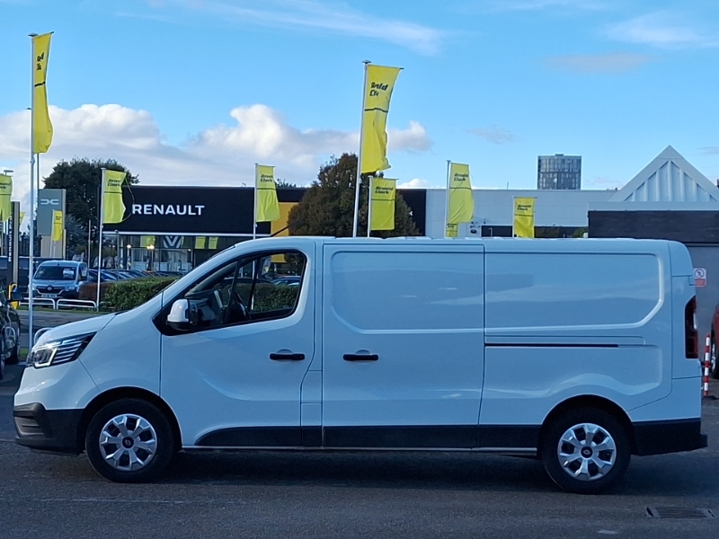 Renault Trafic Ll30 Blue Dci 130 Advance Safety Van White #4