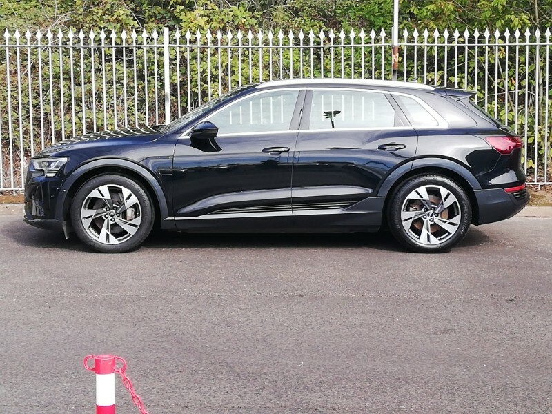 Audi Q8 e tron 300Kw 55 Quattro 114Kwh S Line Blue #4