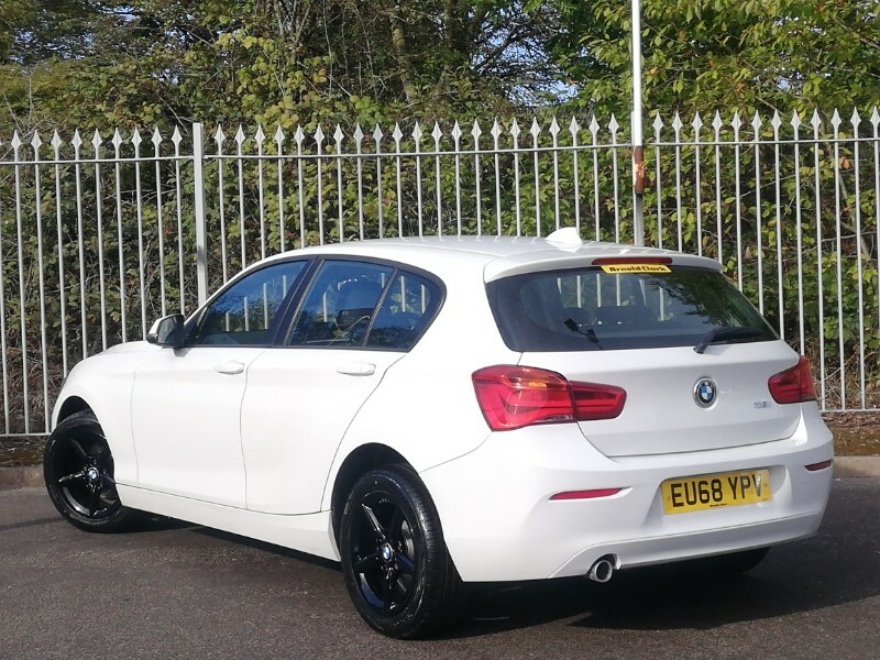 BMW 1 Series 118I Se Red #2
