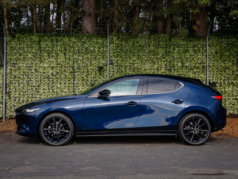 Mazda 3 2.5 E-skyactiv G Mhev 140 Homura Blue #4