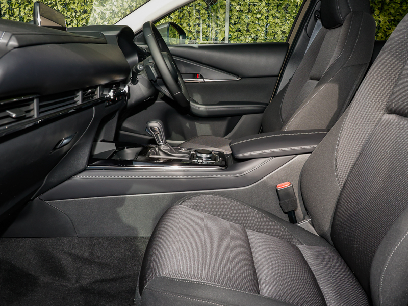 Mazda CX-30 2.5 E-skyactiv G Mhev 140 Exclusive-line Beige #3