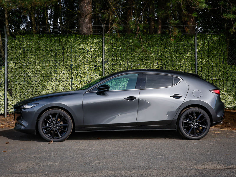 Mazda 3 2.5 E-skyactiv G Mhev 140 Homura Grey #4