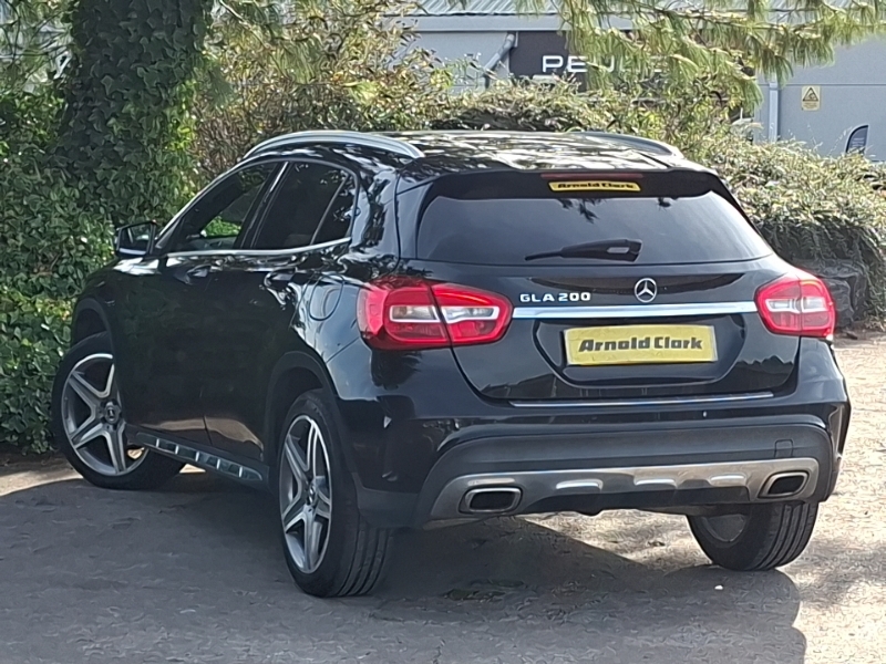 Mercedes-Benz GLA Class Gla 200 Amg Line Black #2
