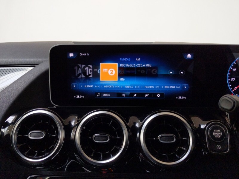 Mercedes-Benz B Class 1.3 B180 Amg Line White #12