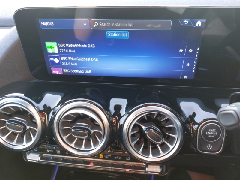 Mercedes-Benz GLA Class 200D Sport Executive 2024 Grey #10