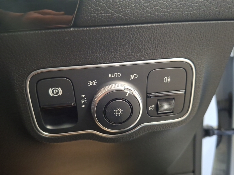 Mercedes-Benz EQA Eqa 250 140Kw Amg Line 66.5Kwh Black #16