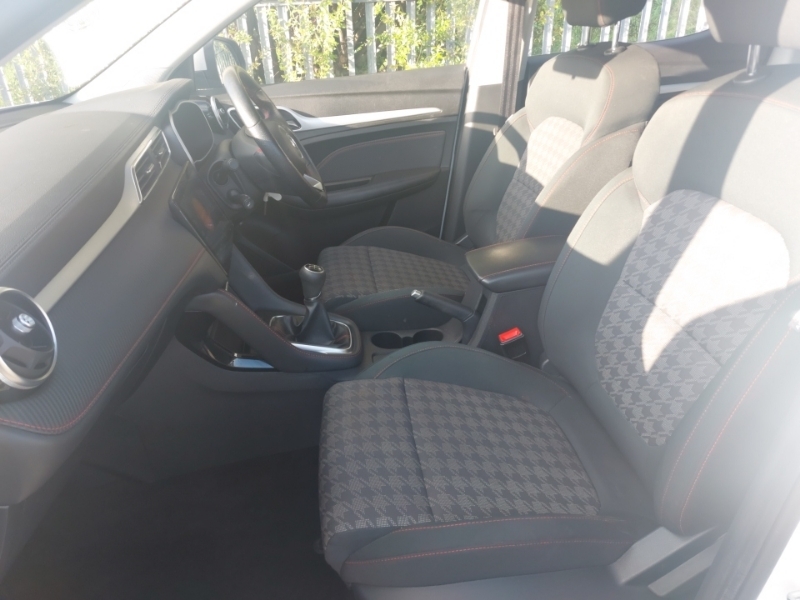 MG ZS 1.5 Vti-tech Excite White #5