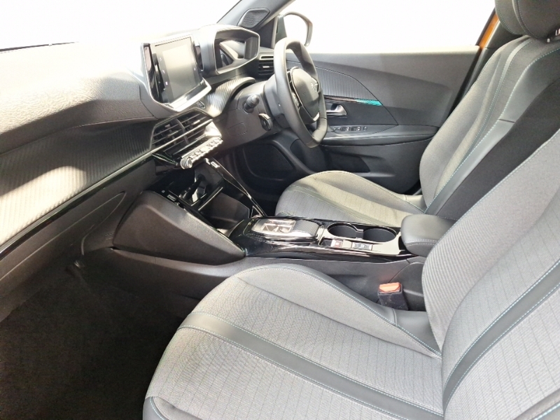 Peugeot e-2008 100Kw Allure Premium 50Kwh Orange #5