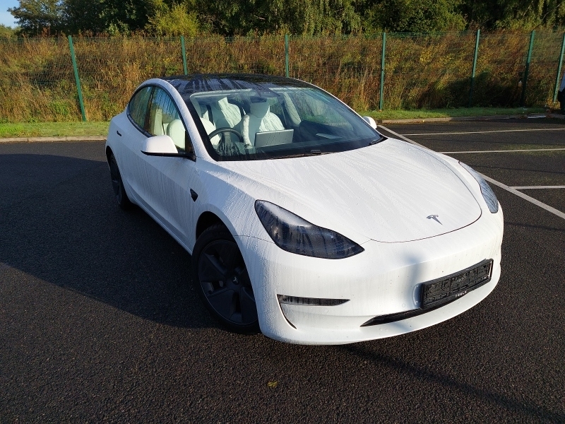 Tesla Model 3 Long Range Awd White