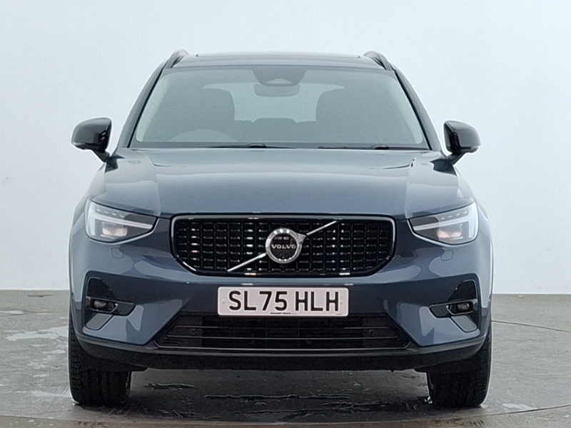 Volvo XC40 Plus Black #14