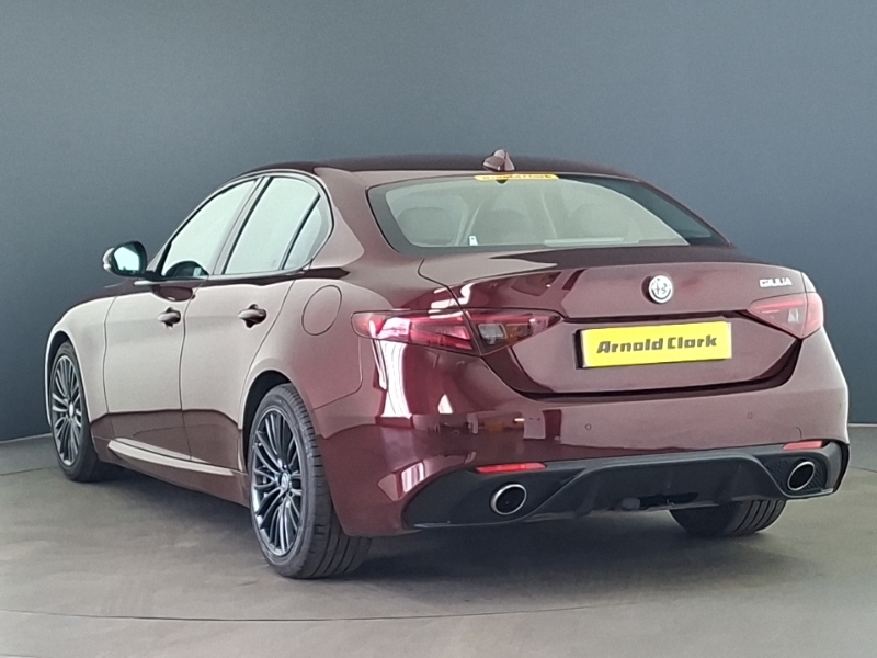 Alfa Romeo Giulia 2.2 Jtdm-2 180 Speciale Red #2