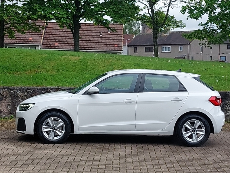 Audi A1 30 Tfsi 110 Technik White #4