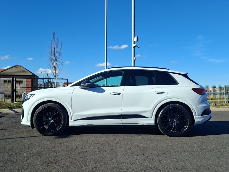 Audi Q4 E Tron 150Kw 40 82.77Kwh Edition 1 Cstech White #4