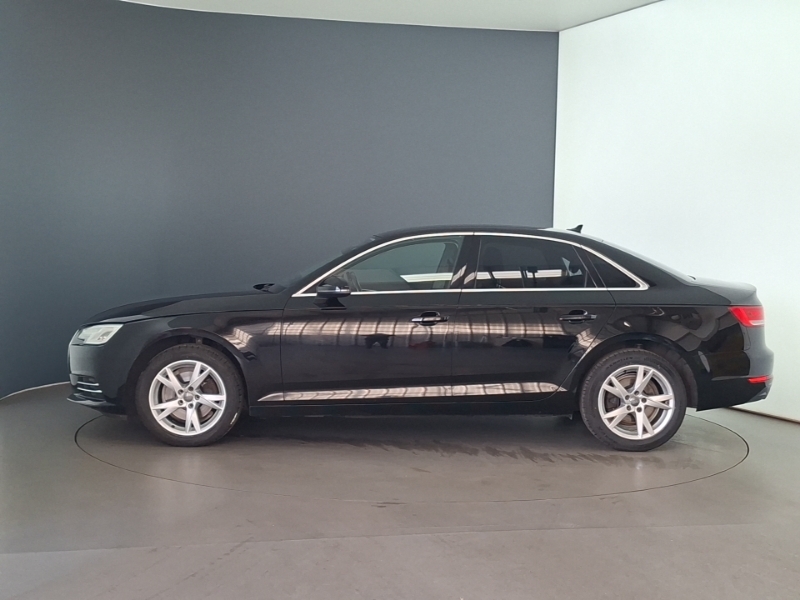 Audi A4 1.4T Fsi Sport Black #4