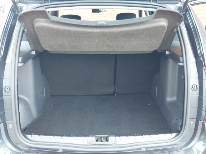 Dacia Duster 1.5 Dci Laureate Edc Euro 6 Ss White #17
