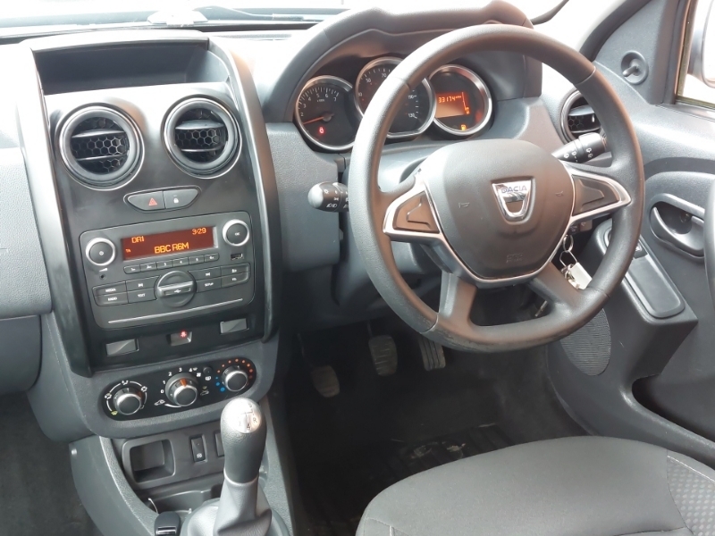 Dacia Duster 1.5 Dci Laureate Edc Euro 6 Ss White #16