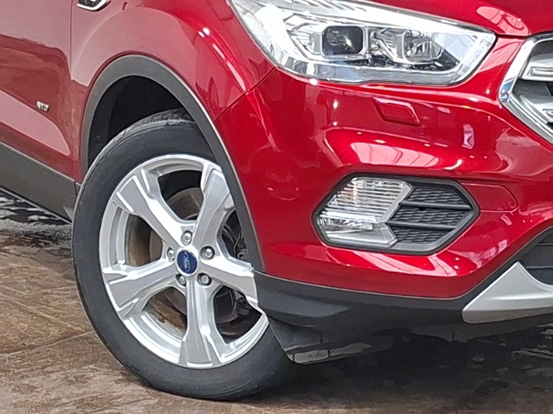 Ford Kuga 1.5 Tdci Zetec 2Wd White #20