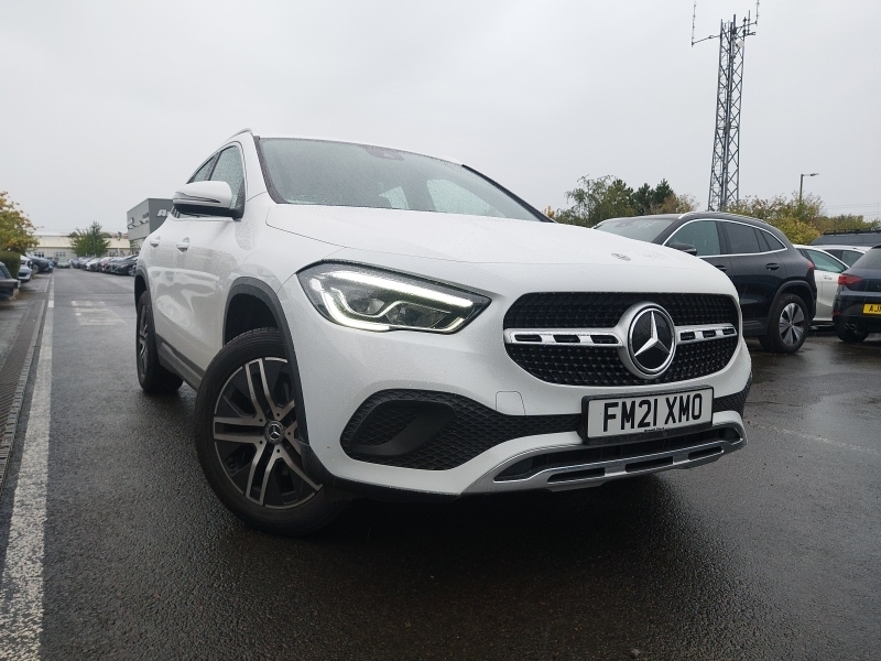 Mercedes-Benz GLA Class Gla 200D Sport White