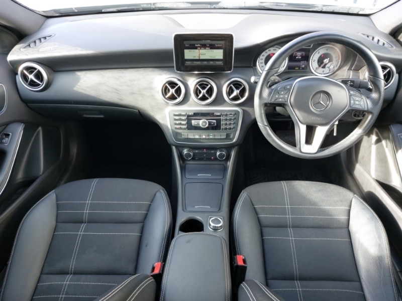 Mercedes-Benz A Class A180 Cdi Blueefficiency Sport Red #3