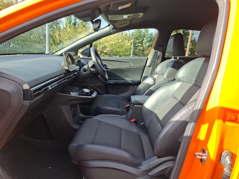 MG MG4 150Kw Trophy Ev Long Range 64Kwh Orange #4