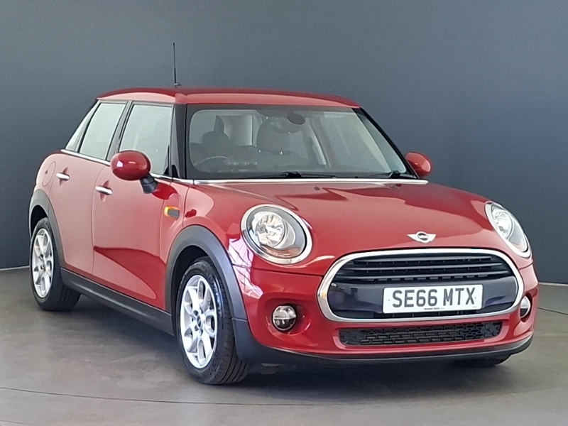 Mini Hatch 1.5 Cooper Red