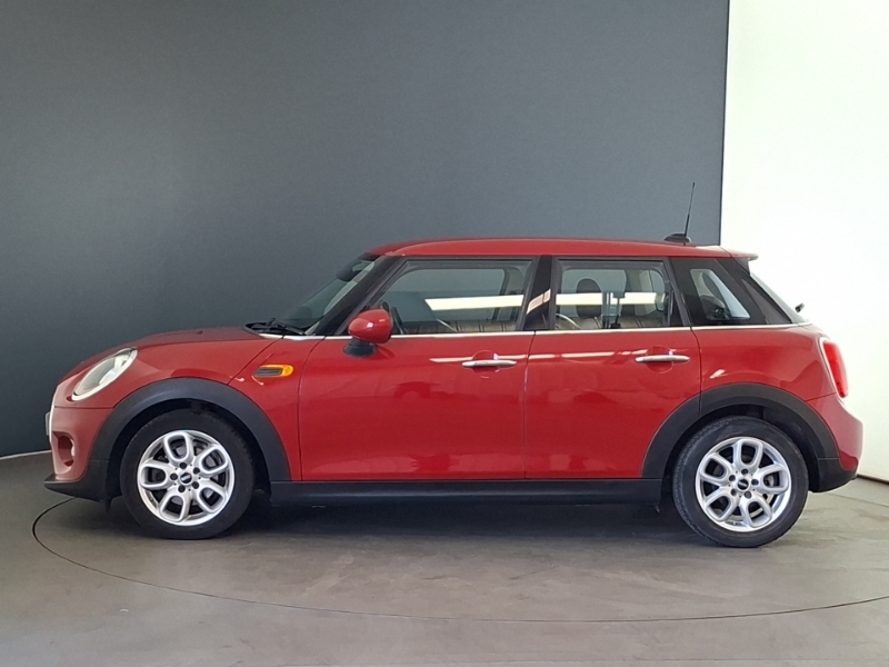 Mini Hatch 1.5 Cooper Red #4