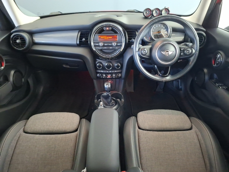 Mini Hatch 1.5 Cooper Red #3