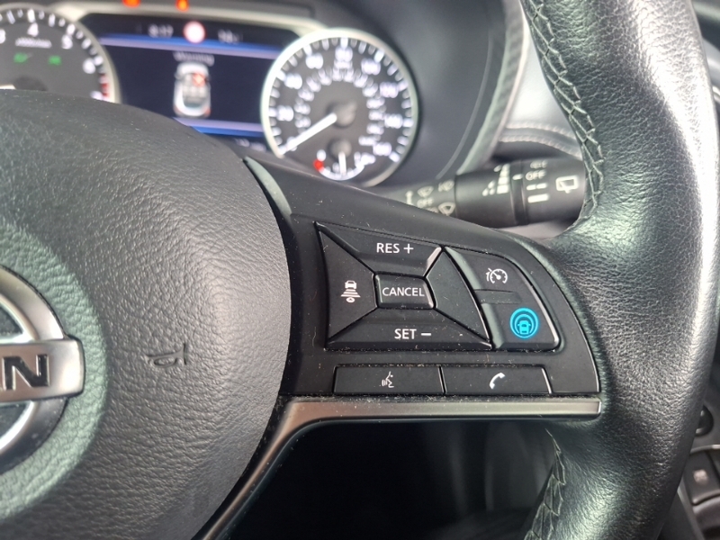 Nissan Juke N-connecta Black #12