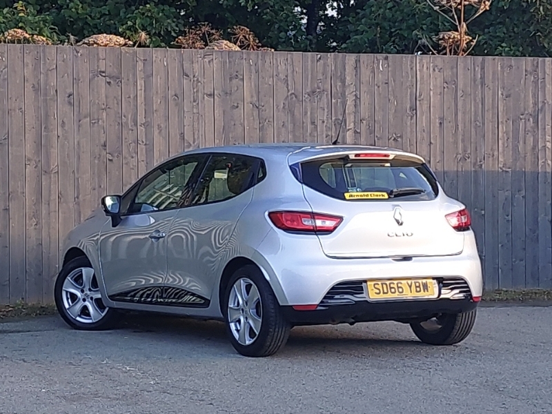Renault Clio 1.2 16V Dynamique Nav Silver #2