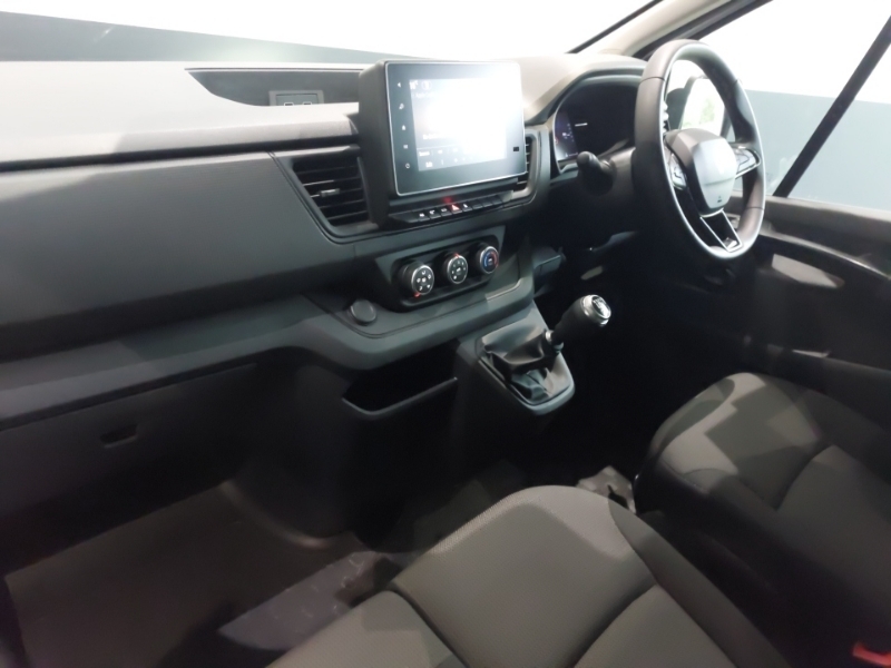 Renault Trafic Ll30 Blue Dci 130 Advance Van White #3