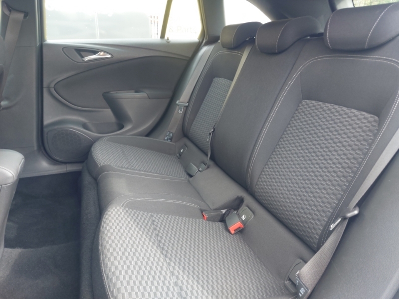 Vauxhall Astra 1.6 Cdti 16V Sri Silver #5