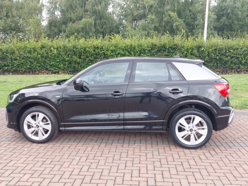 Audi Q2 35 Tfsi S Line S Tronic Black #4
