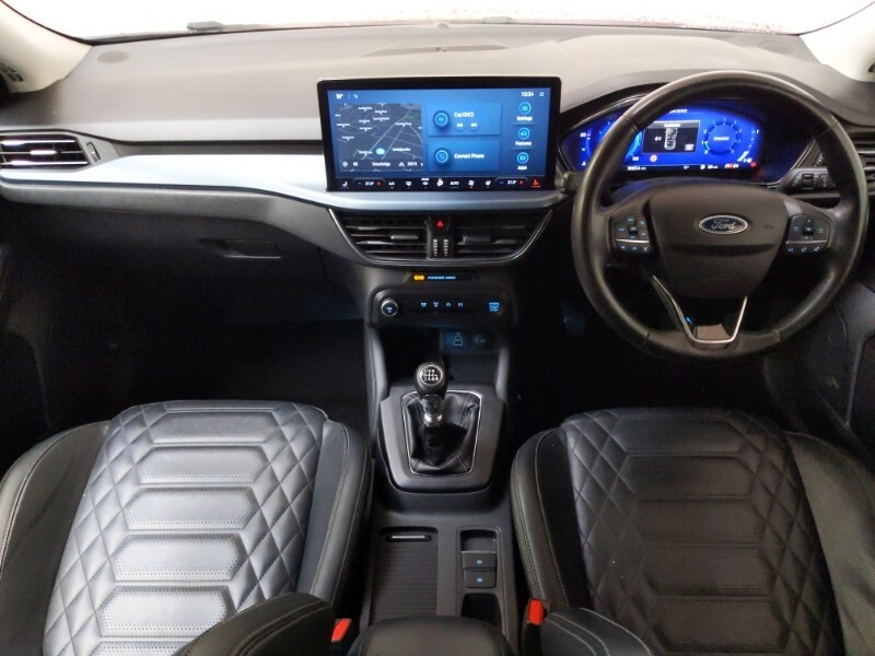 Ford Focus 1.0 Ecoboost Active X Red #3
