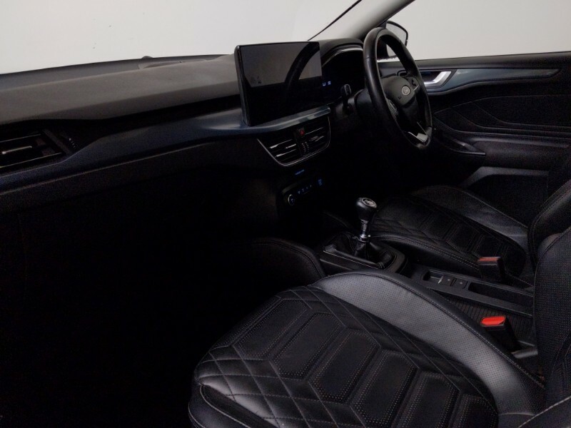 Ford Focus 1.0 Ecoboost Active X Red #5