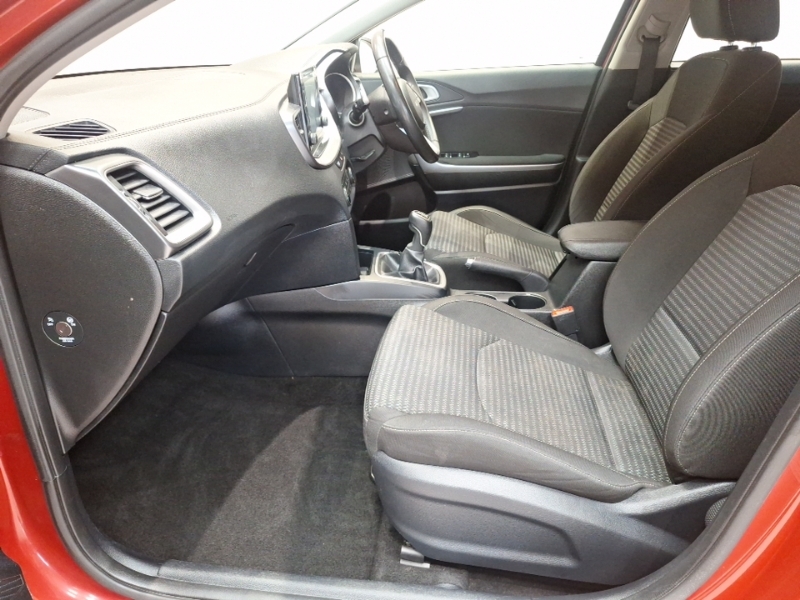 Kia Ceed 1.5T Gdi Isg 2 Red #5