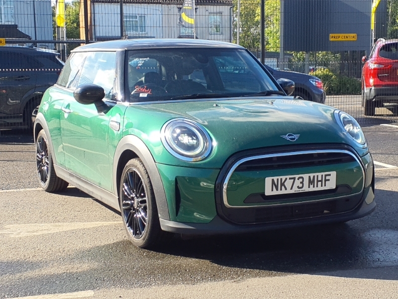 Mini Hatch 1.5 Cooper Exclusive Premium Green