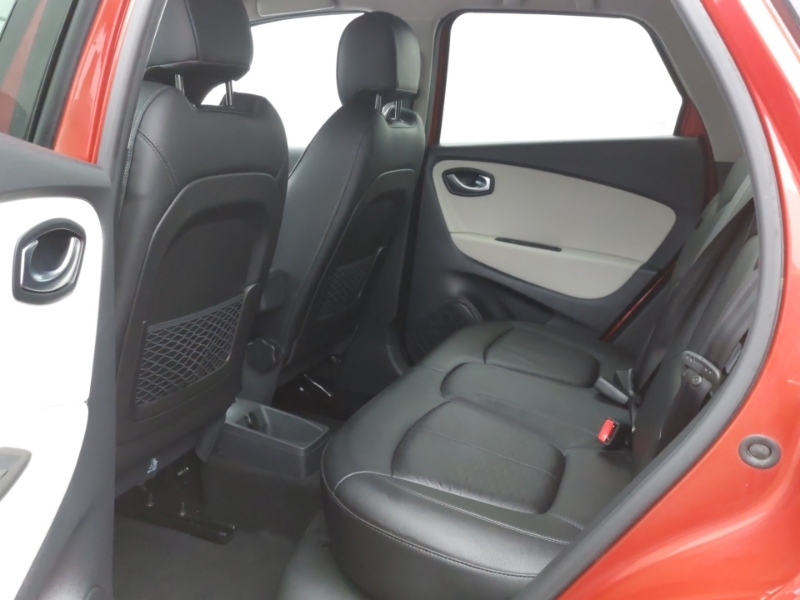 Renault Captur 0.9 Tce 90 Signature X Nav Red #6