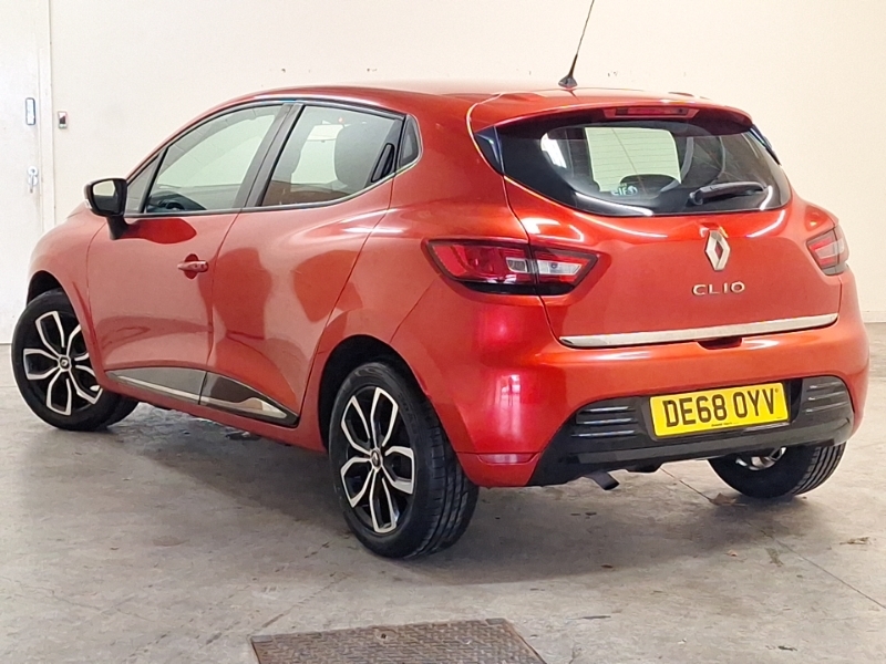Renault Clio 0.9 Tce 75 Play Red #2