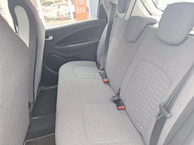Renault Zoe 80Kw Iconic R110 50Kwh Rapid Charge White #6