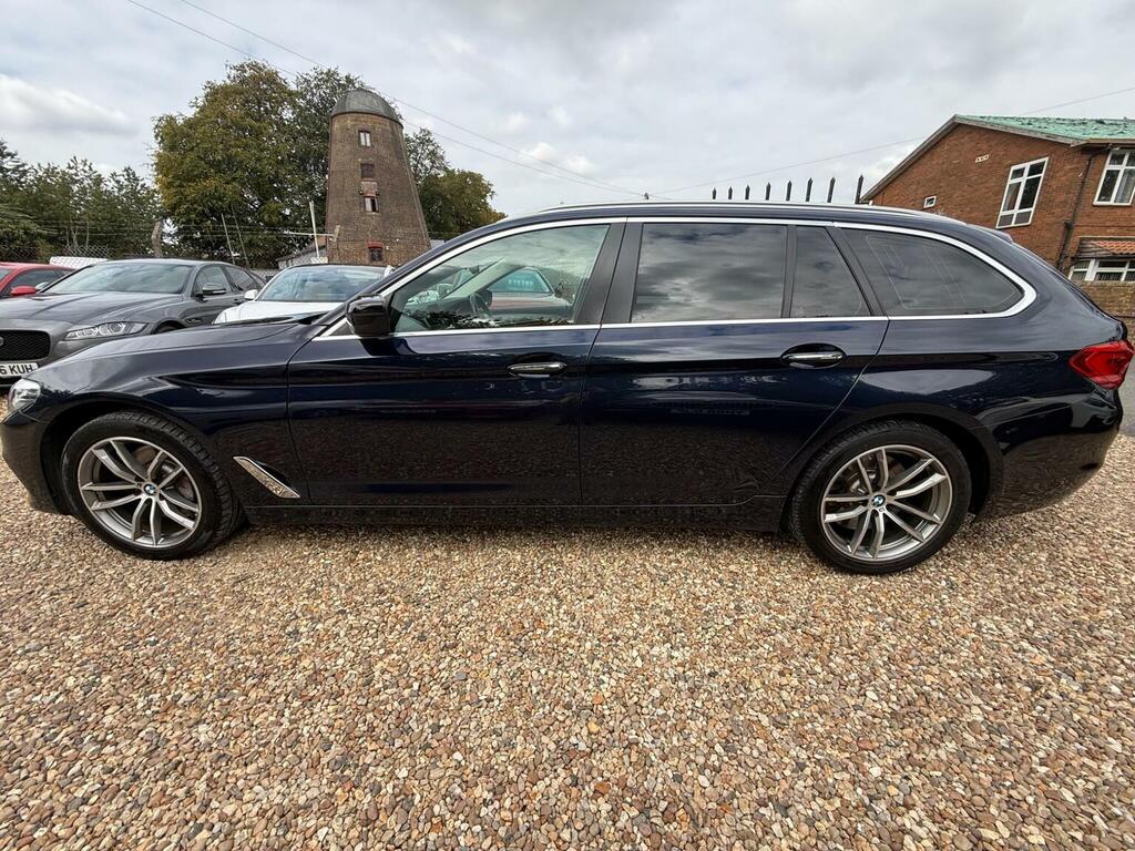 BMW 5 Series 2L M Sport White #10