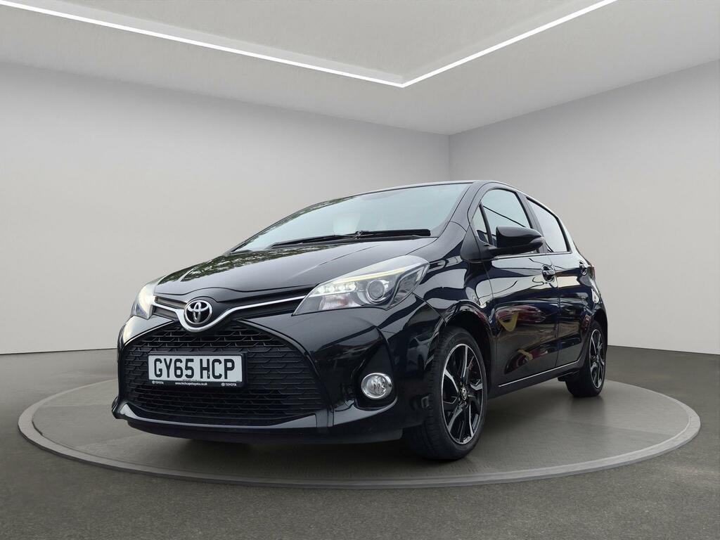 Toyota Yaris Hatchback Black #3