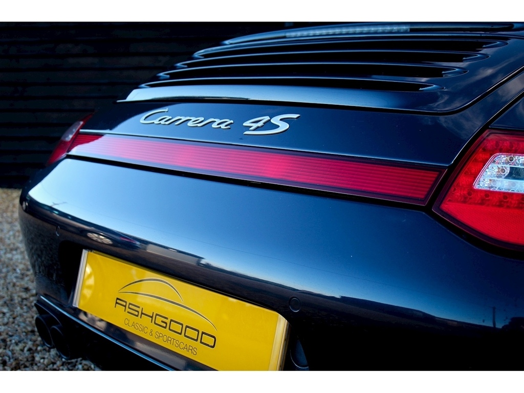 Porsche 911 Carrera 4S Coupe 47 Blue